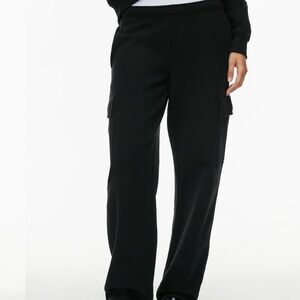 Aritzia Cargo Sweatpants “Cozy Fleece Mega Cargo™ Sweatpant”